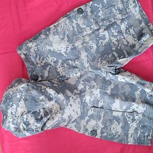 Kid's Army fatigue cargo shorts & hat/cap bundle